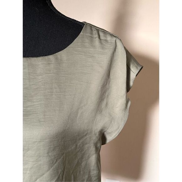 Forever 21 Sage Green Silk Top with Deep V-Neck Back Size Small - Picture 2 of 4